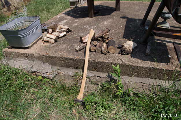 Richard prepared oak and hickory for the smoking.